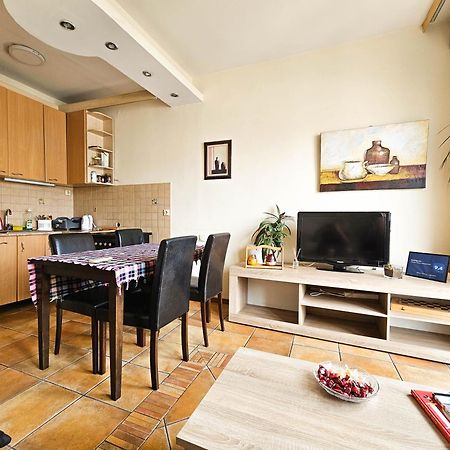 Rooftop Apartment At Mainsquare Скоп'є Екстер'єр фото