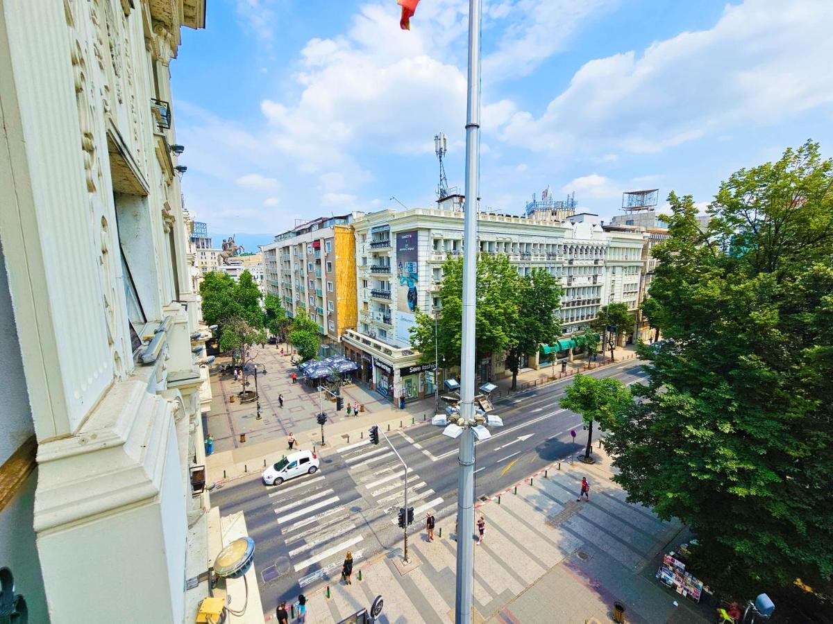 Rooftop Apartment At Mainsquare Скоп'є Екстер'єр фото