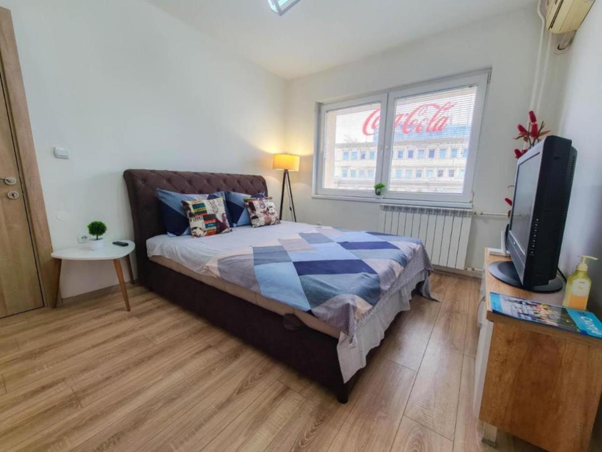 Rooftop Apartment At Mainsquare Скоп'є Екстер'єр фото