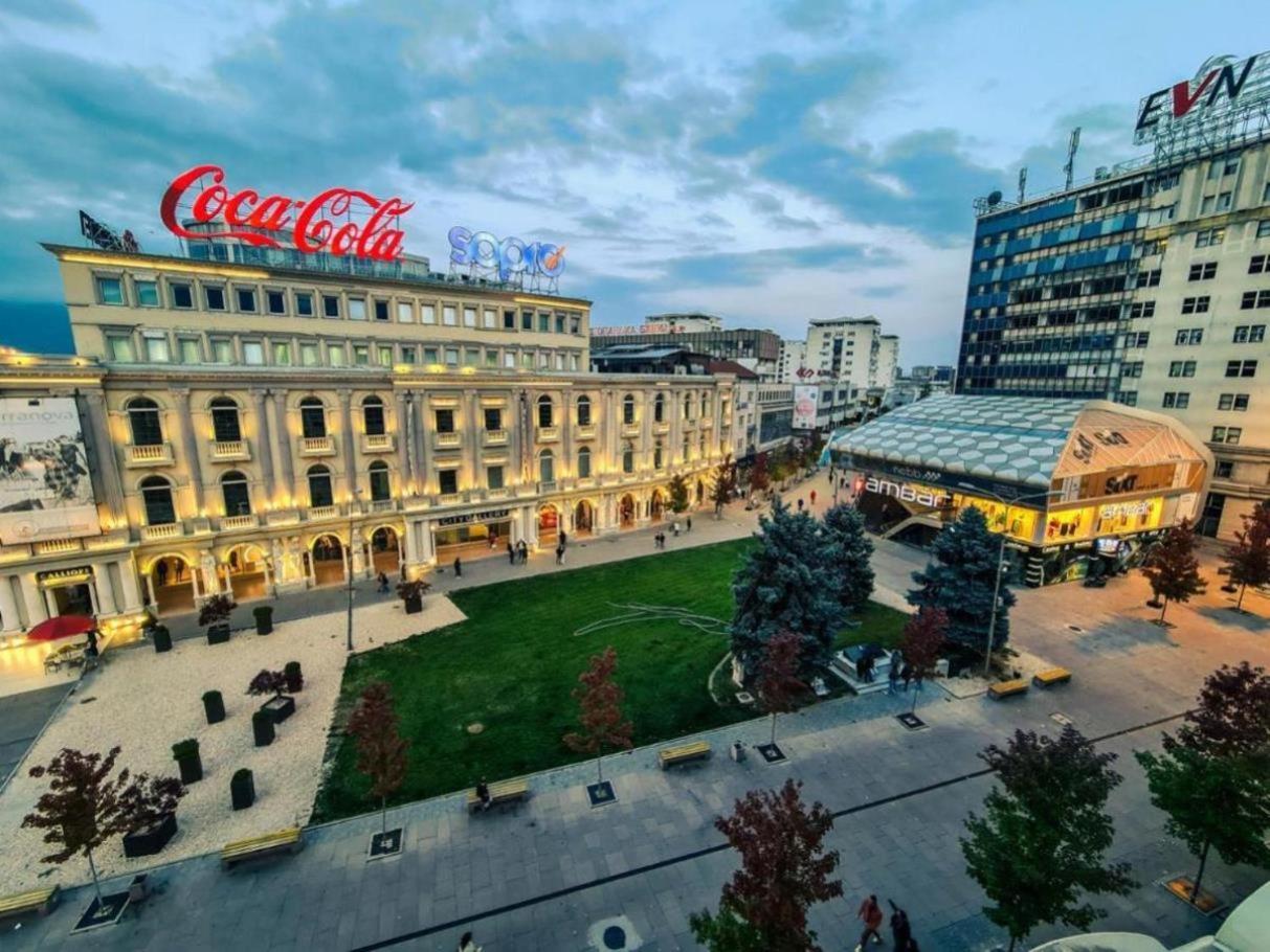 Rooftop Apartment At Mainsquare Скоп'є Екстер'єр фото