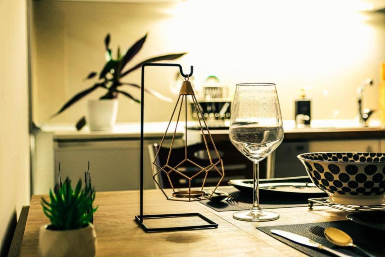 Rooftop Apartment At Mainsquare Скоп'є Екстер'єр фото