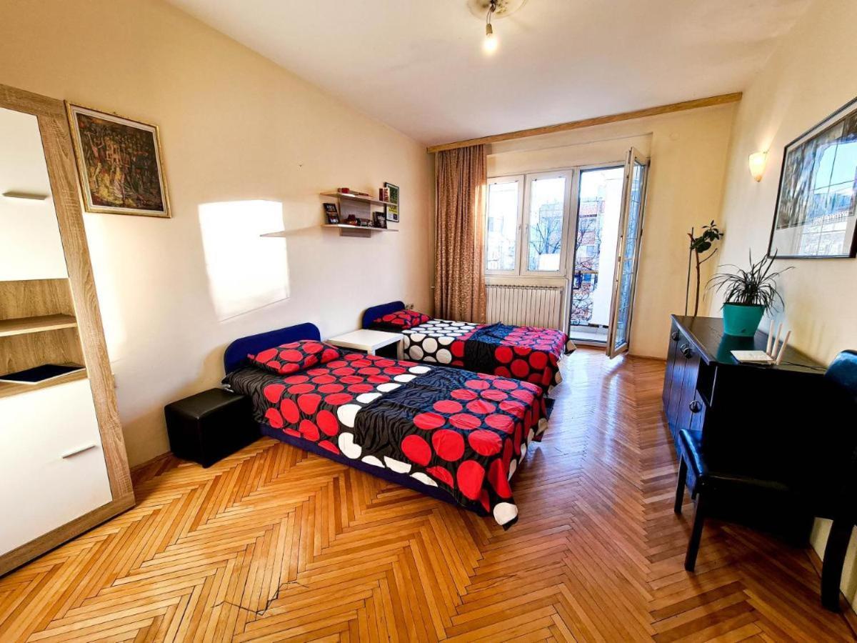 Rooftop Apartment At Mainsquare Скоп'є Екстер'єр фото