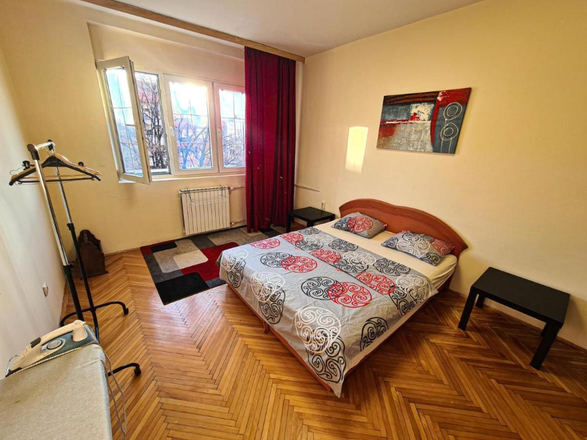 Rooftop Apartment At Mainsquare Скоп'є Екстер'єр фото