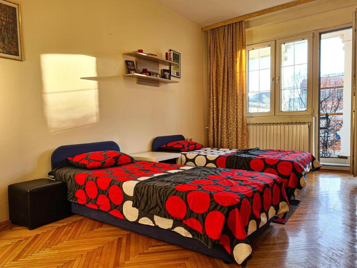 Rooftop Apartment At Mainsquare Скоп'є Екстер'єр фото