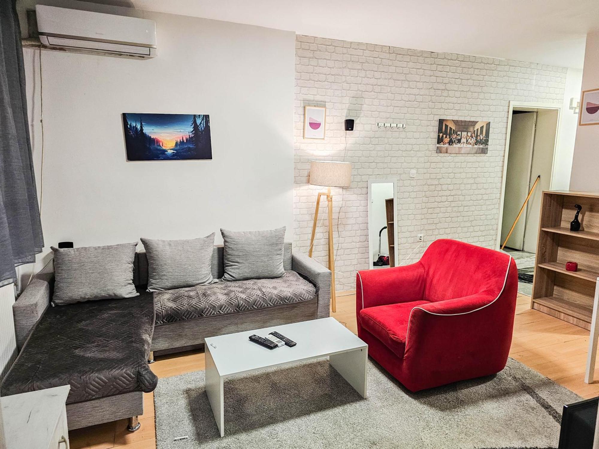Rooftop Apartment At Mainsquare Скоп'є Екстер'єр фото